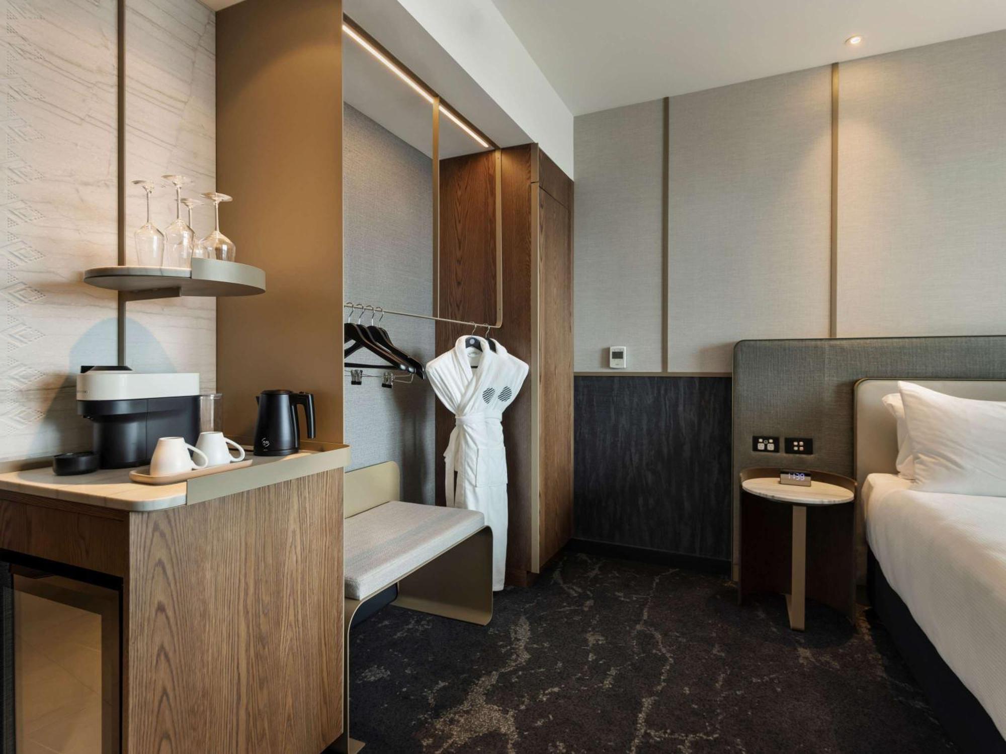 Pullman Auckland Airport Hotel Ngoại thất bức ảnh Deluxe Room