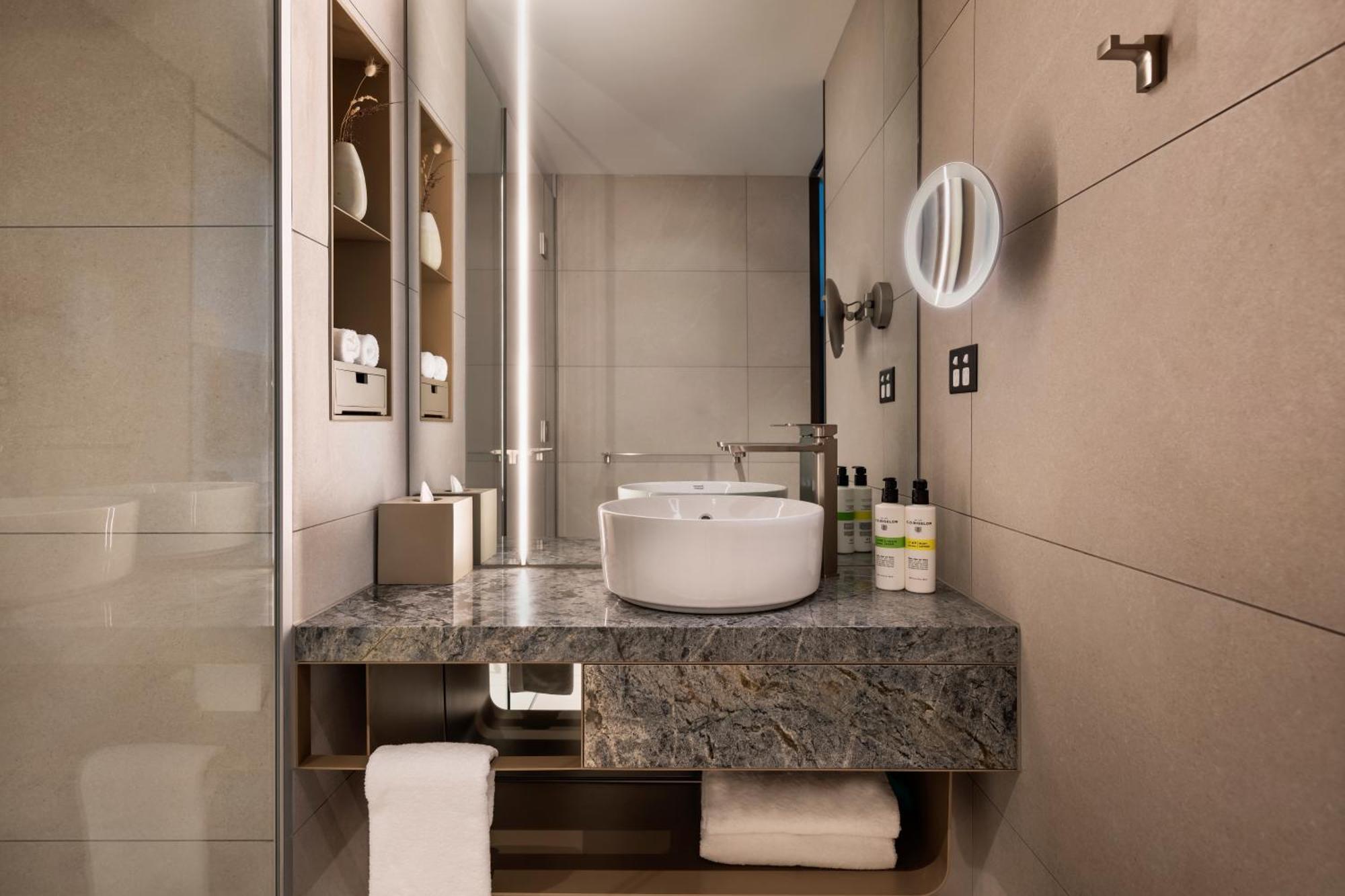 Pullman Auckland Airport Hotel Ngoại thất bức ảnh Bathroom