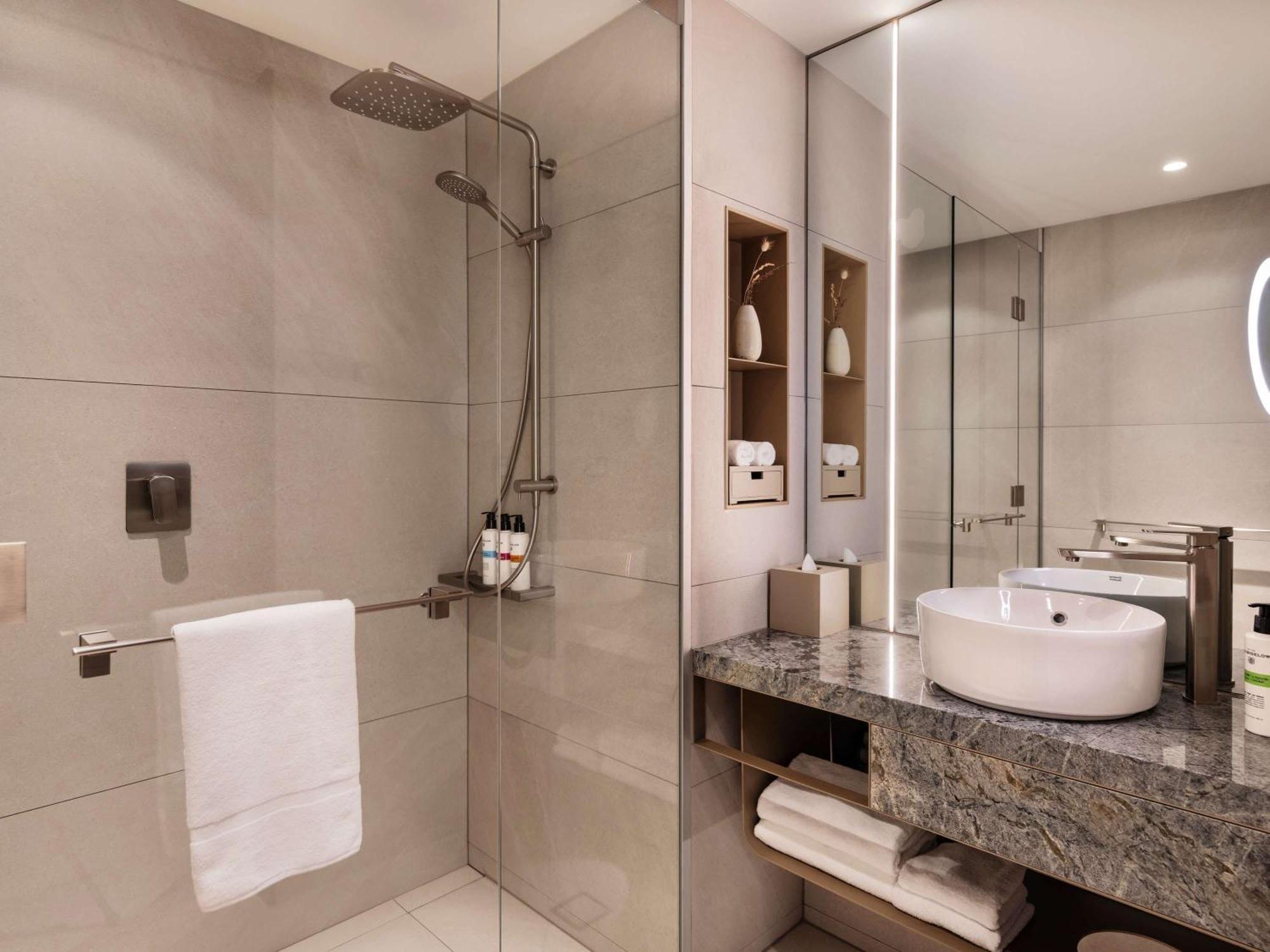 Pullman Auckland Airport Hotel Ngoại thất bức ảnh