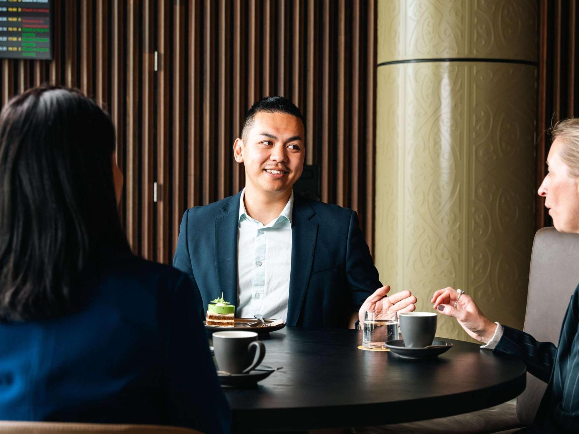 Pullman Auckland Airport Hotel Ngoại thất bức ảnh A student from the University of New South Wales