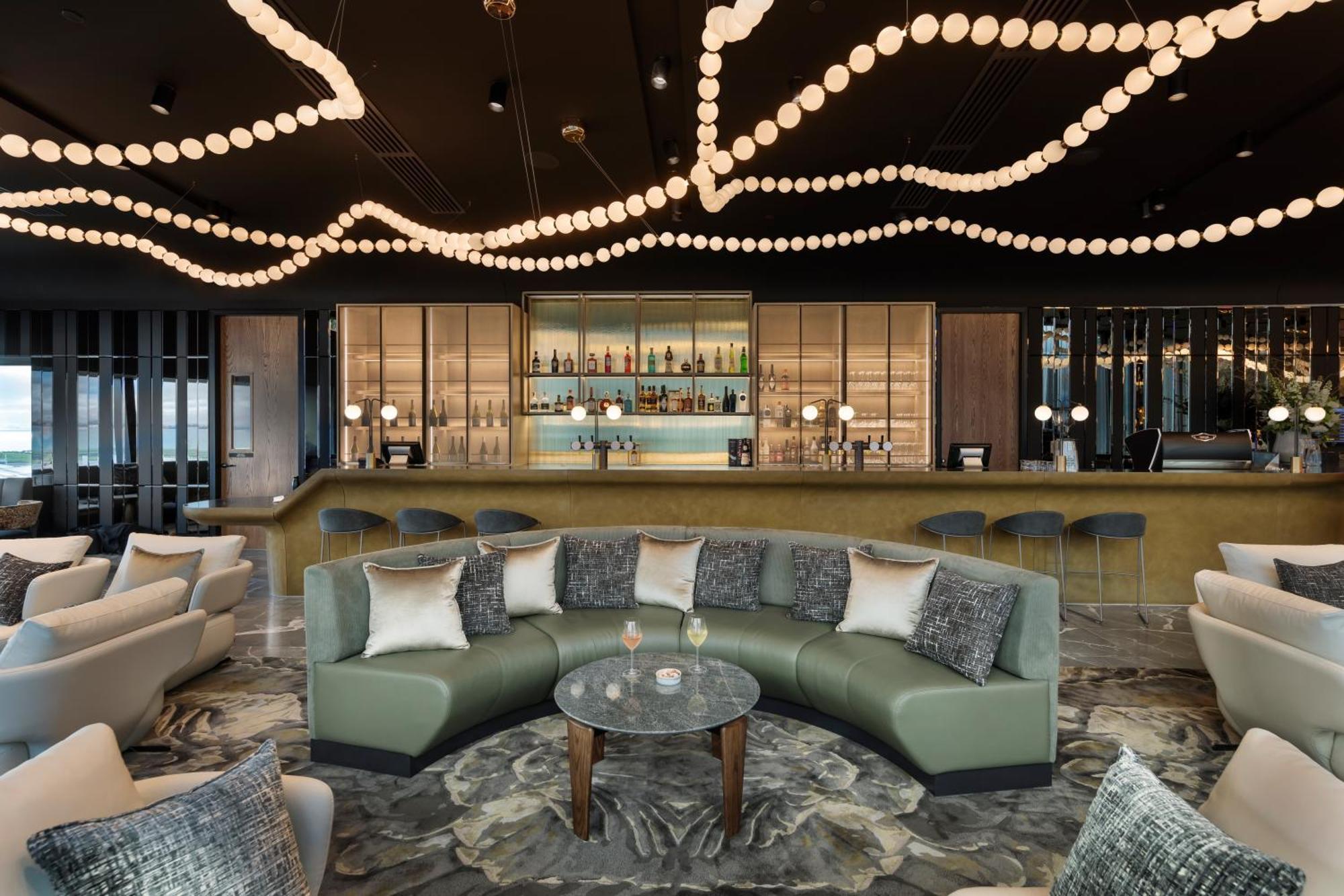 Pullman Auckland Airport Hotel Ngoại thất bức ảnh The bar at the 101 lounge
