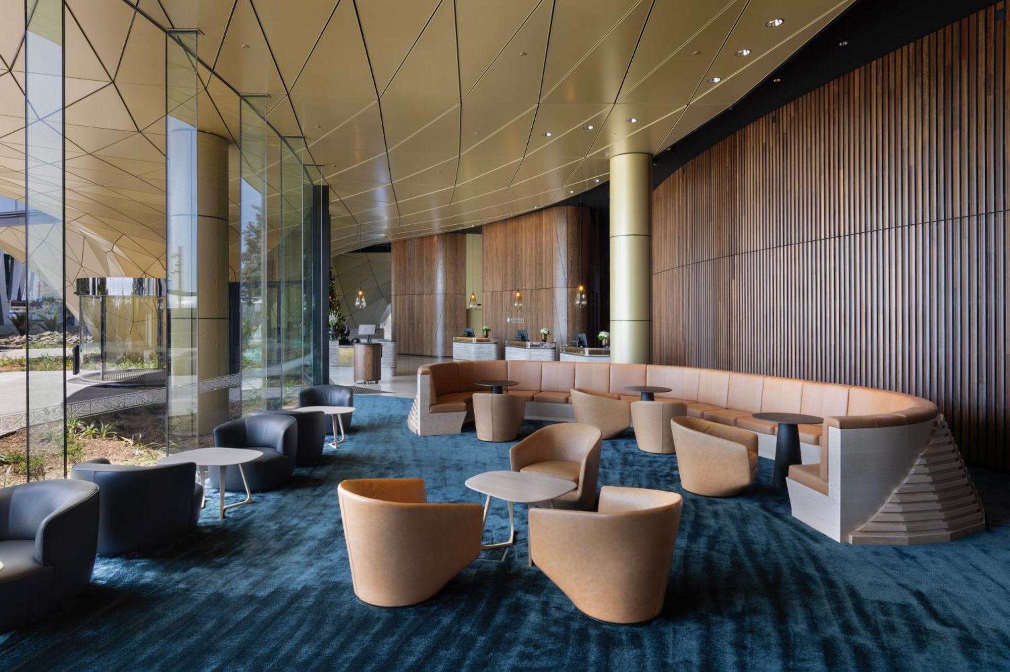 Pullman Auckland Airport Hotel Ngoại thất bức ảnh The interior of the lounge